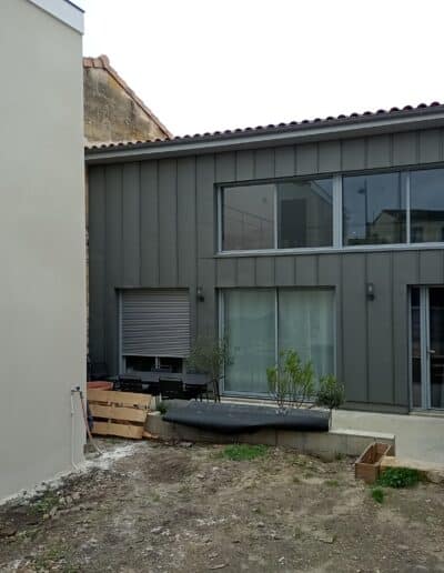 reconstruction d'une maison de ville Le Bouscat façade bardage zinc